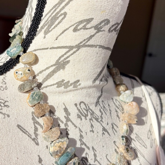 Natural Stone Beaded Necklace - Picture 3 of 4